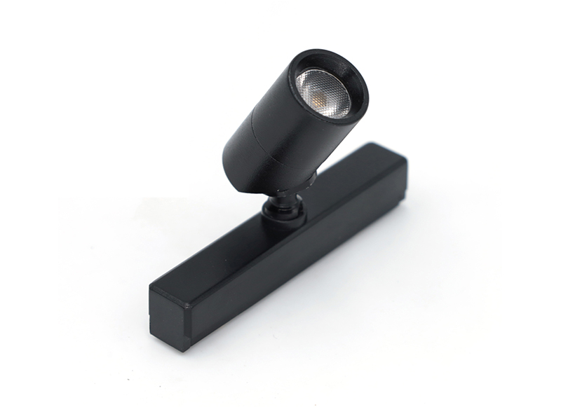 light for jewelry display