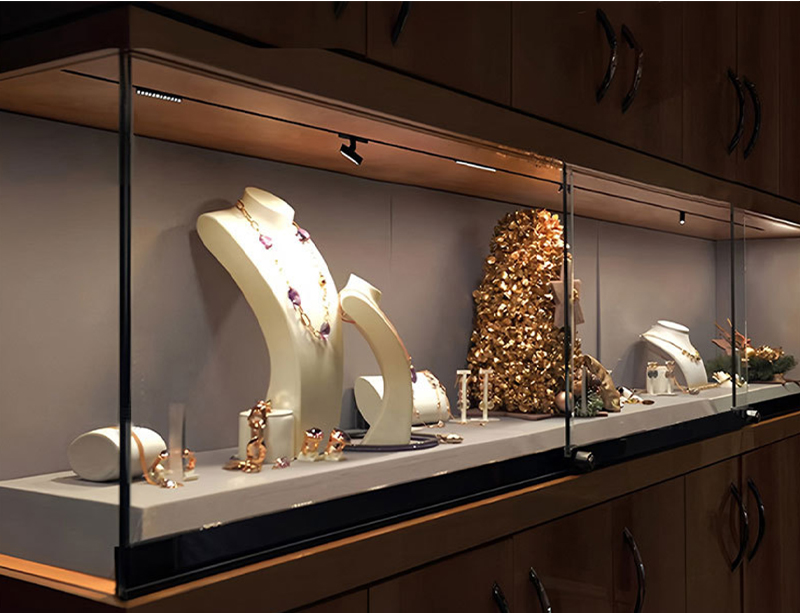 closet track lighting