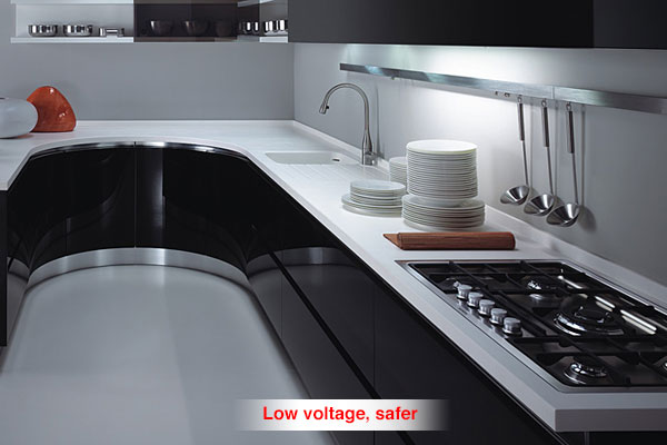 under kitchen cabinet lighting